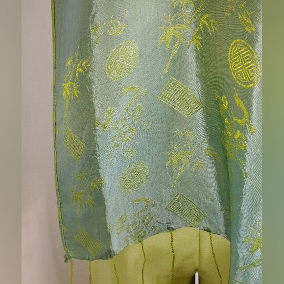 GORGEOUS IRIDESCENT SILK SCARF - Picture 2 of 10